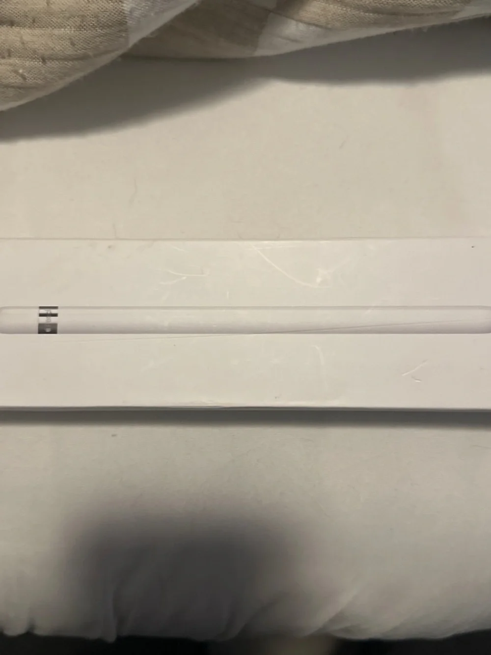 Apple White Magnetic Stylus for iPad - Pencil-style Adapter